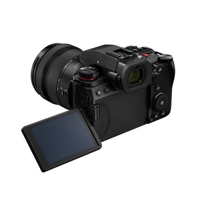 panasonic full frame lens
